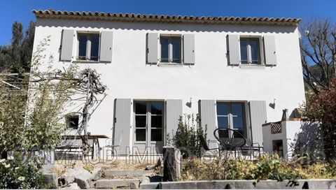 Charming house, in the countryside, near a hamlet, in a quiet area, with garden and swimming pool with its terraces, independent studio with shower room and kitchenette consisting of: open fitted kitchen, small laundry room, separate wc, living / din...