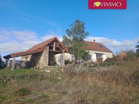 Located in Chouvigny. VERY BEAUTIFUL HOUSE PLUS GITE ON 4415M2 WITH BREATHTAKING VIEWS JOVIMMO votre agent commercial Hetty VAN RIEL ... This beautiful house, which was originally a large barn, has been tastefully renovated while retaining the elemen...