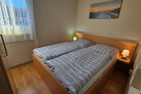 Experiencia de vacaciones en la playa ideal en este bungalow adecuado para familias. Esta casa de vacaciones cómodamente amueblada es el punto de partida perfecto para unas vacaciones de playa. Sólo unos pocos minutos a pie de la playa de arena. Aquí...