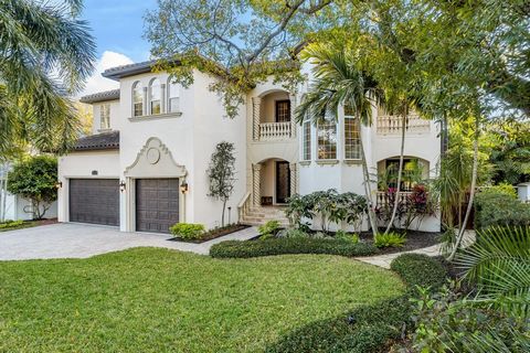 Your Mediterranean Island Oasis awaits! Situated on one of Davis Islands' most desired streets, this 5 bedroom, 5 full and 1 half bath pool home offers 4,791 square feet of heated living space, plus a 3-car garage, covered balconies, patios, and a fu...