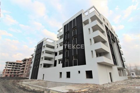 Apartamenty w Projekcie o Wysokiej Jakości w Nilüfer Kayapa Kayapa to szybko rozwijająca się dzielnica w Nilüfer, Bursa. Z czystym powietrzem, nowoczesnymi projektami mieszkaniowymi, wzrastającą młodą populacją i rozwiniętą infrastrukturą transportow...