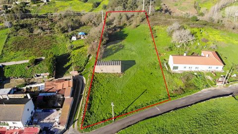 Building land in landscaped area   Just 2 km from the center of Sobral de Monte Agraço, you will find this land with an area of 5720 m2, 2500m2 of which are inserted in Level IV Urban Space with a fantastic view. Two dwellings can be built, with a ma...