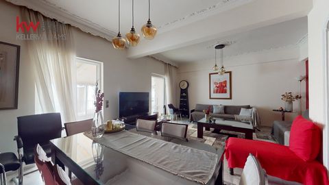 En exclusivité depuis notre bureau, penthouse de 81m² avec un très grand balcon est disponible à la vente, à Agios Eleftherios. Il s’agit d’un appartement au 5ème étage, qui dispose d’un grand salon et d’une salle à manger, de 2 chambres, d'1 salle d...
