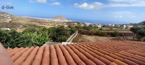 Spectacular and spacious house located in the San Juan area, surrounded by a large farm with fruit trees in the municipality of Santa María de Guía, where you can enjoy outdoor activities, and create a cozy environment for you and your family. The ho...