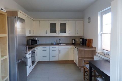 The freshly renovated apartment in January 2022 is bright and modern. It is located only 200 meters away from the Langballigau marina and the bathing beach with volleyball field and playground. The entire ground floor including the sunny, quiet garde...