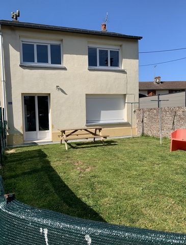 For sale just 5 minutes from Etretat, real estate complex comprising a lot of two houses, one of which is rented for €720 per month. The first single-storey house consists of a living room, a kitchen, two bedrooms, a shower room, a toilet. A courtyar...