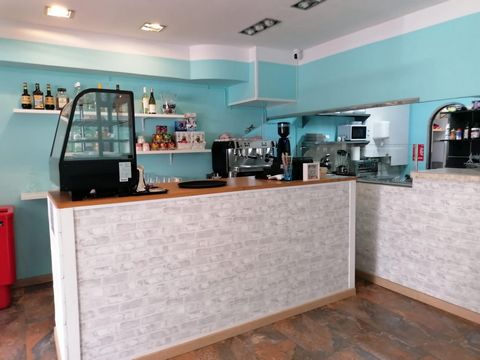 The store is located on the ground floor of the Shopping Center, in front of the parking lot and next to the supermarket.~It has a B/c license, the terrace has a capacity for 21 guests.~Community expenses €75 per month, terrace rental expenses €118.3...