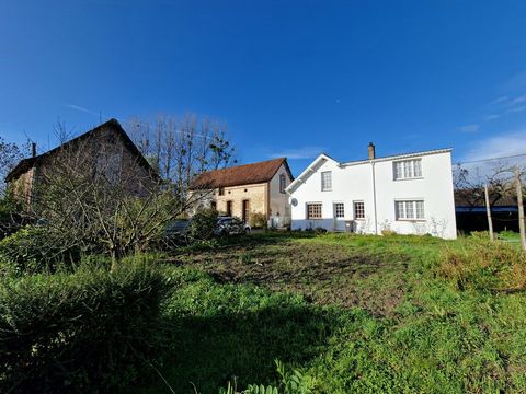 For sale in EXCLUSIVITY near Montreuil-sur-Mer, old house for sale in MARLES-SUR-CANCHE, composed of a living room with pretty insert fireplace, two large bedrooms on the ground floor, bathroom, one bedroom upstairs. Two charming outbuildings and a b...
