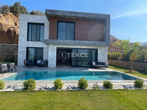 Sea View Detached Villas with Smart Home System in Yalıkavak Yalıkavak is located in the northern part of Bodrum. With its world-famous marina, restaurants on the coastline and beautiful bays, Yalıkavak is one of the world's favorite holiday destinat...