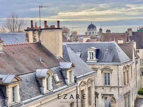 Dijon Historic Centre In a beautiful old building, plateau type apartment to be converted. Quotation on request. High rental potential. ENERGY CLASS: D - CLIMATE CLASS: D - Estimated annual energy expenditure for standard use: between €480 and €500 p...