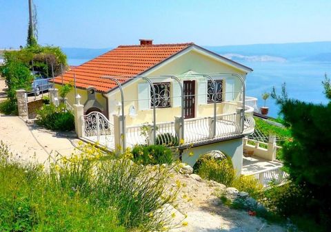Former price is 599 000 eur, new price is 569 000 eur! The beautiful house with three residential units on Omis riviera is located 250 meters from the sea and the wonderful pebble beaches! It is just a few kilometers from the town of Omiš, in one of ...