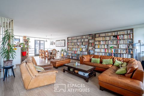 Located between the Canal de Saint Denis and the Town Hall of Aubervilliers, this loft-style place on 4 levels of 188.31m2 (177.69m2 Carrez) is embellished with a green roof top of 37m2 In the quiet of a small street, the different floors are through...