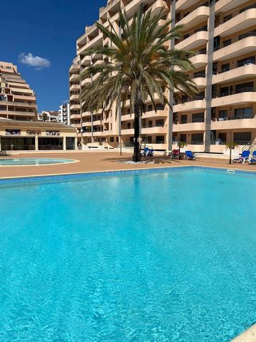DON'T MISS THIS GREAT OPPORTUNITY TO LIVE IN ONE OF THE BEST CONDOMINIUMS IN PRAIA DA ROCHA! MODERN APARTMENT WITH GENEROUS AREAS, SEA VIEW, PRIVATE PARKING SPACE, LARGE BALCONY, OUTDOOR AND INDOOR SWIMMING POOL, TENNIS COURT, GARDEN, CHILDREN'S PLAY...