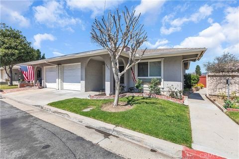 Welcome to this vibrant community in Newhall known as Friendly Valley! This wonderful 55+ community is known for its many amenities such as a swimming pool, grass bowling, a private 9 hole golf course and a popular community center with lots of activ...
