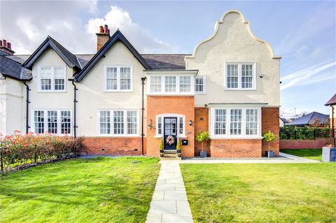 Nestled within the picturesque surroundings of The Listed at Jameson Manor Estate, formerly the Northumbria Police Headquarters, the exquisite buildings have undergone thoughtful renovation and redevelopment. They now stand as high-specification hous...