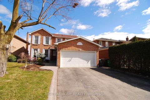 Extreme Rare Beauty - Spectacular Backyard Oasis With Inground Salt Water Heated Pool On A 189 Ft Deep Ravine Lot, Backing Onto Wooded Trails -Truly Your Own Private Resort. No Expense Spared In This Beautiful Home -Kitchen &Bathrms Fully Renovated W...