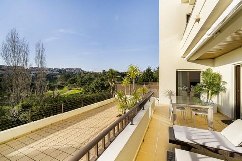 Luxury apartment, with a 134.58 sqm private gross area, in the Belas Clube de Campo Golfe. It comprises three bedrooms, one of them with a spacious suite, the two bedrooms have connection to a terrace at the rear and the suite has access to the front...