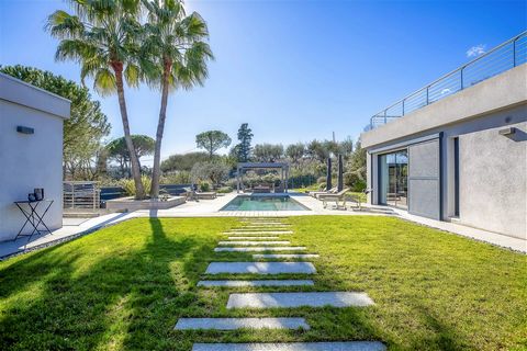 Only a few minutes walk to Valbonne village but nestled amongst the peace and quiet of olive groves sits this beautiful contemporary home. Large windows and doors throughout the villa create a luminous space whilst interior details bring warmth to th...