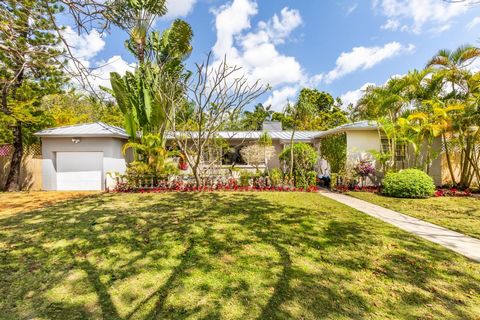 Welcome to Beautiful Belle Meade. A highly sought out guard gated community located in the Upper Eastside MIMO Arts District. Just north of the Design District, Midtown Miami, Wynwood and all major expressways. SOBE, The Miami International Airport, ...