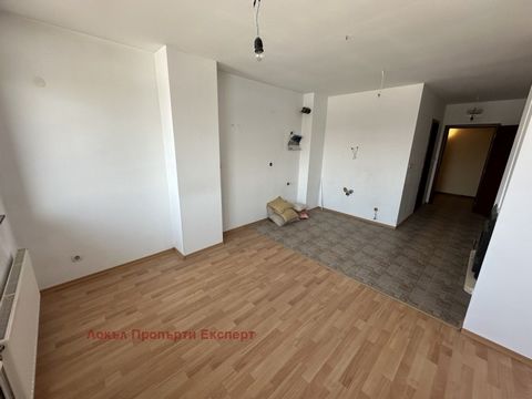STUDIO APARTMENT IN 'MOUNTAIN PARADISE 1' COMPLEX BANSKO. 'Local Property Expert' is pleased to present to your attention one-bedroom apartment (studio) in the complex 'Mountain Paradise 1', Bansko. The apartment is located on the 2nd floor facing we...