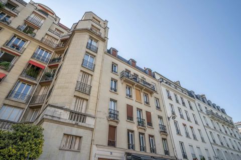Exclusivity: This charming quiet studio with an optimized surface area of 12.91 m² located on the 3rd and last floor of a small building on Rue Boulard. It includes a room with a kitchenette, a shower room and toilet. Minor development work is to be ...