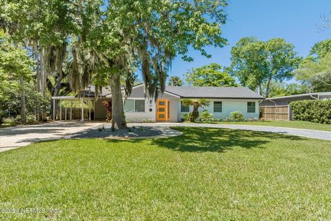 Don't miss out on this extraordinary opportunity to create your own personal haven in Atlantic Beach. With its recent renovation, exceptional lot size, and enviable location, this property is truly a gem waiting to be discovered. It has an unbeatable...