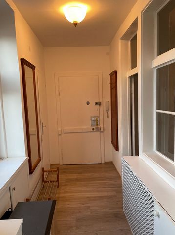 A charming apartment in a perfect location with close proximity to shops, popular supermarkets and the U3 subway station (1 minute away). The apartment impresses with high-quality, traditional Viennese furniture and a fully equipped kitchen with mode...