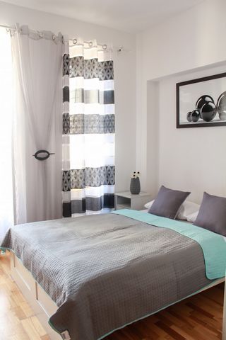 A cozy studio apartment part of a historic building in the heart of the city. The apartment is small but incredible cozy and charming, modern and fresh, this apartment it's a great choice for couples, students or bussiness travelers. Fully furnished ...