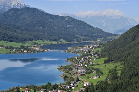 Te całkowicie nowe domy połączone szeregowo znajdują się w pobliżu górnego terenu narciarskiego Nassfeld (30 wyciągów narciarskich i 110 km tras zjazdowych) w miejscowości Rattendorf około 2 km od Millennium Express, najdłuższej gondoli w Austrii. Oś...