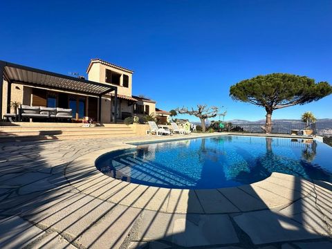 A haven of peace, 10 minutes from Mandelieu, in a very quiet and exotic natural environment, beautiful Provençal house of 117 m² in a quiet area enjoying a superb view of the sea, the Lérins Islands and the surrounding hills. Land of 2009 m² mostly f...
