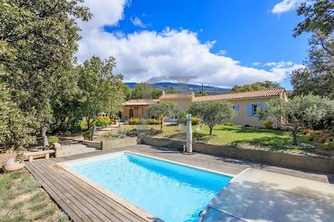 BEDOIN - EXCLUSIVITY Virtual tour available on our website. Exclusively, in a unique setting at the foot of the giant of Provence, charming single-storey villa with a surface area of approximately 140 m². This bright house consists of a large living ...