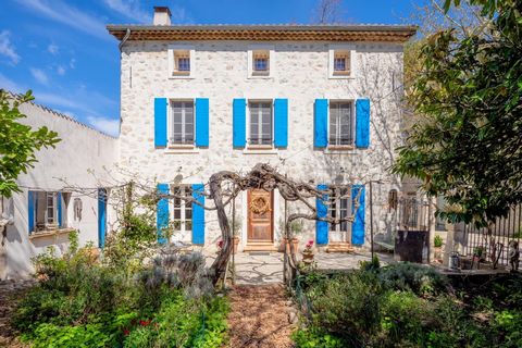 What a treat, an old farmhouse comprising an 18th century farmhouse, an apartment and outbuildings, in Fuveau, in the heart of the Aix countryside.You'll be immediately delighted when you move into this charming property. Its blue-shuttered period Ma...