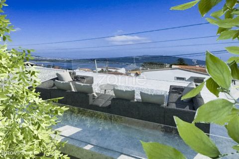 Identificação do imóvel: ZMPT566398 Este terreno excepcional, localizado em Seixas, Caminha, oferece uma oportunidade única para construir a casa dos seus sonhos em um ambiente deslumbrante com vista para o mar. Com uma área total de 441m2 e todas as...