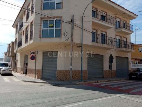 ¿Buscas comprar Local Comercial en venta en Rafal? Excelente oportunidad de adquirir en propiedad este Local Comercial con una superficie de 130 m² ubicado en la localidad de Rafal, provincia de . Dispone de buenos accesos y está bien comunicado. ¿Qu...