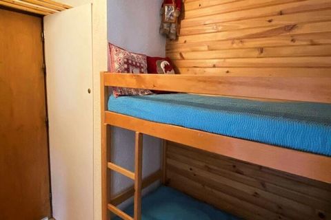 Profitez d'une agréable escapade à la montagne dans cet appartement chaleureux situé au coeur de la station. Idéale pour les familles ou les petits groupes, la propriété offre un salon-salle à manger confortable avec un canapé-lit double convertible,...