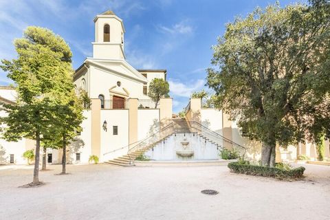 De Résidence Pont Royal en Provence - maeva Home ligt in Bouches-du-Rhône, tussen Aix-en-Provence en Avignon. Het is een ideale bestemming om nieuwe energie op te doen en te genieten van de vele activiteiten. De residentie is gelegen in het hart van ...