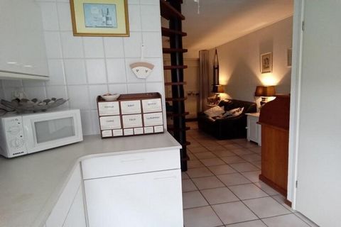 Singel 62 is a simple accommodation located in a space that used to be a garage and is adjacent to a residential building. This has been completely converted into a holiday accommodation. It is located in a quiet street within walking distance of the...