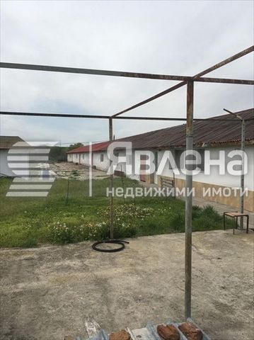 Yavlena is selling a great property for the development of your family business. The property has 10 acres of land, three buildings with a total built-up area of 2280sq.m, of which 130sq.m. living area. A large room, for the workers, prepared for the...