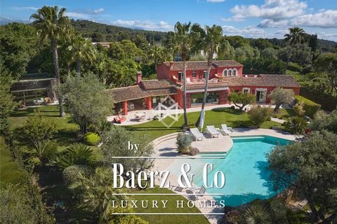 Ideally located in absolute calm at the end of a dead end in one of the most sought-after areas of Mougins, this Provencal villa with timeless charm offers an exceptional panoramic view of the old village of Mougins and the Esterel hills. Nestled in ...