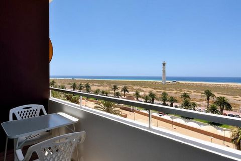 Diese wunderschönen Apartments bieten einen atemberaubenden Meerblick von großen Terrassen und liegen nur wenige Sekunden von den Stränden Playa del Matorral und Playa del Saladar entfernt. Jedes Apartment verfügt über zwei Einzelbetten. Sofern nicht...