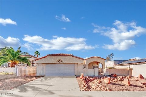 Welcome to this spacious 1,725 sqft home nestled in a non-HOA community in Henderson! With 4 bedrooms, den and 2 full baths, this home offers plenty of room for family living and entertaining. Beautifu kitchen with stainless steel appliances! The tho...