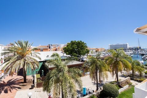 Come and visit this magnificent Apartment with approximately 140 square meters located in Vilamoura, in the most prestigious Marina from Portugal, next to the best beaches in the Algarve, Praia da Falésia. Located in the “Marina Jardim” Condominium, ...