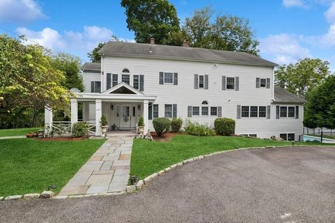 A perfect mix of old & new in this 5BR/5BA Colonial. Original characteristics are kept but married seamlessly with timeless modern renovations. With over 5,000 sq ft, this house still maintains a sense of home. Original beamed ceilings, 2 wood burnin...