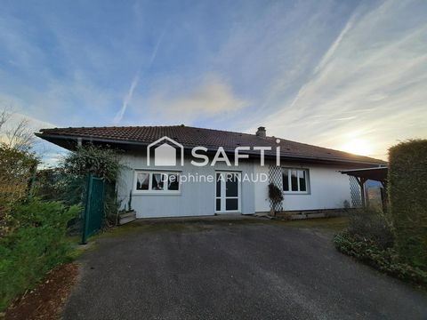 Située dans un secteur résidentiel recherché et paisible sur les hauteurs de Saint-Dié-des-Vosges (88100). Jolie maison de 135m2 très lumineuse de plain-pied sur un terrain arboré de 1040m2. Elle offre : 3 chambres, 1 bel espace salon/salle à manger ...