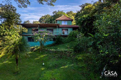 Entdecken Sie das Paradies: ein herrliches Berganwesen in Boquete, Panamá. Majestätisch in den smaragdgrünen Höhen von Alto Jaramillo gelegen, bietet dieses Anwesen eine schöne Aussicht und ein Leben in Gelassenheit, nur 12 Minuten von der Innenstadt...