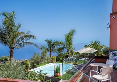 Chance! Ländliches Hotel zum Verkauf in Tacoronte, im Norden Teneriffas. Dieses Anwesen verfügt über 12 Badezimmer und 11 fantastische Zimmer, die sich durch ihren ganz eigenen Stil auszeichnen. eine große Auswahl an Räumen, angepasst an Vorlieben un...