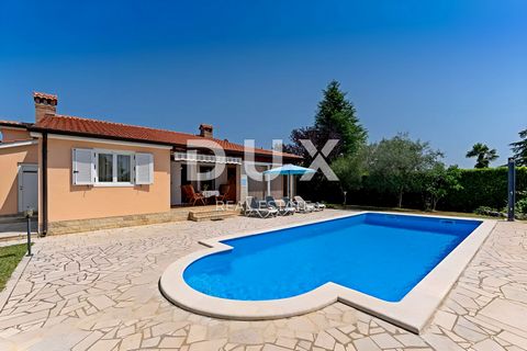 Location: Istarska županija, Poreč, Poreč. ISTRIA, POREČ - House with swimming pool Bathed in a pleasant Mediterranean climate, located in the heart of the western Istrian coast, the ancient town of Poreč and its coastline of preserved natural beauty...