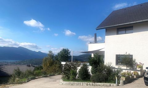 T4 avec jardin, piscine, garage, carport et caves