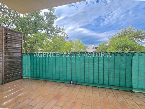 APPARTEMENT 2 PIECES TRAVERSANT EN VENTE A SAINT RAPHAEL