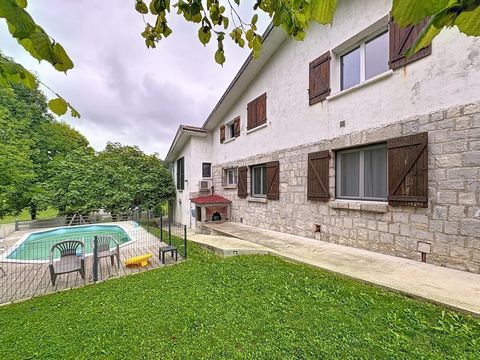 Maison + appartement, idéale famille et revenus locatifs